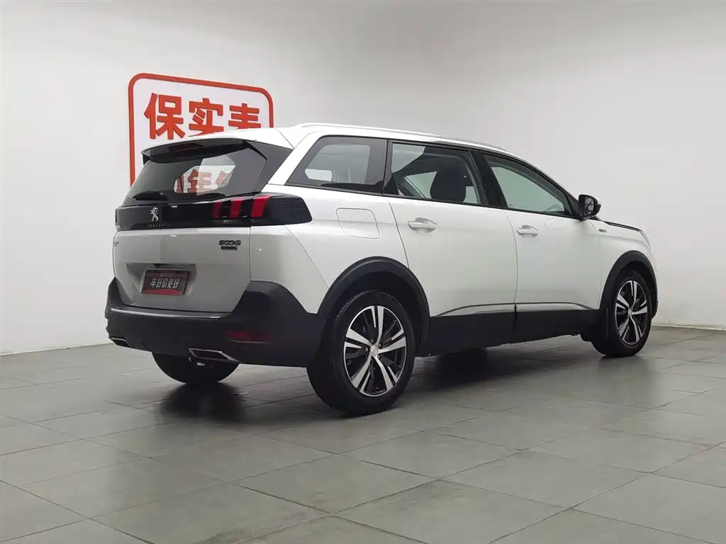 Peugeot 5008 2017 380THP 7 мест Elite