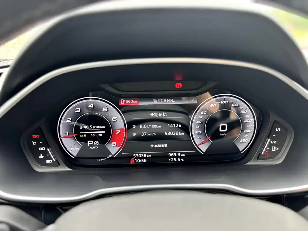 Audi Q3 - фото 10