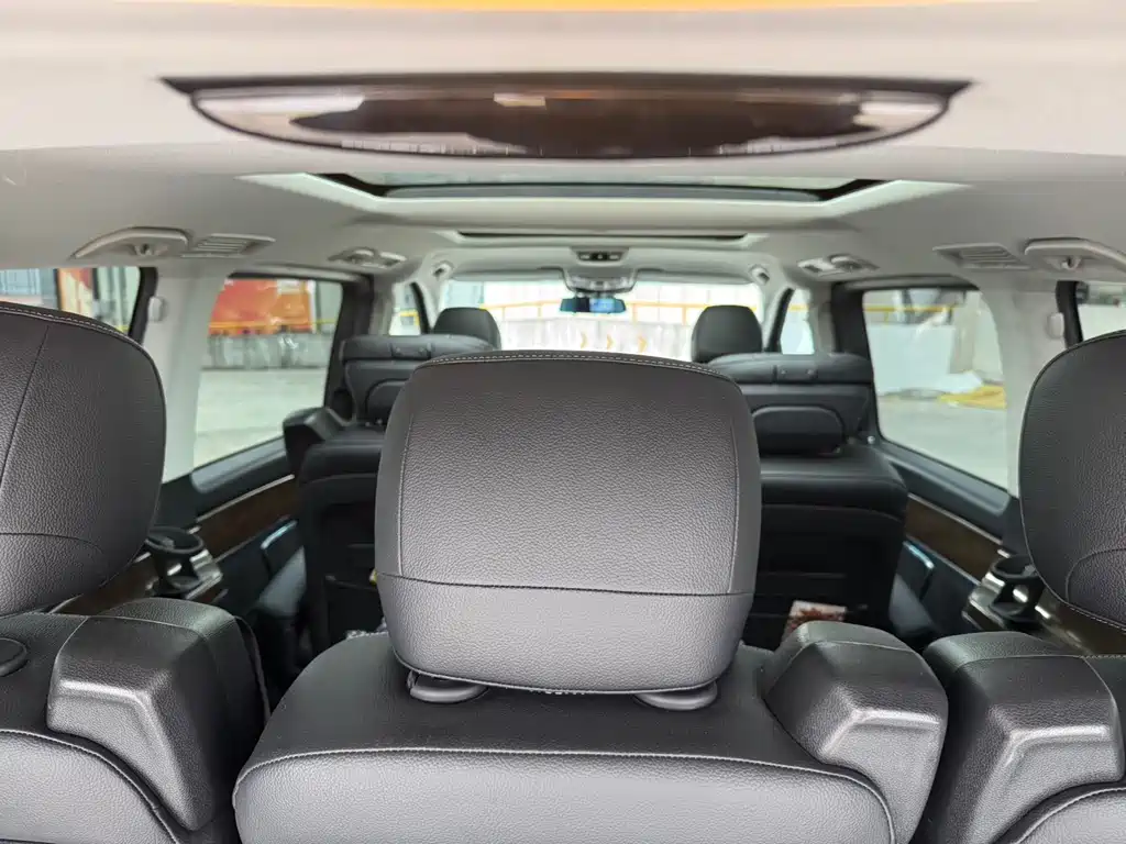 MERCEDES-BENZ V CLASS