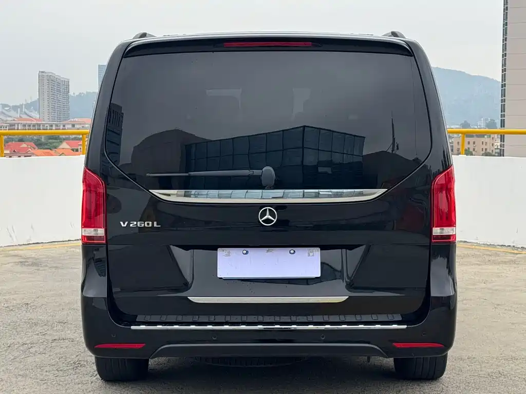 MERCEDES-BENZ V CLASS