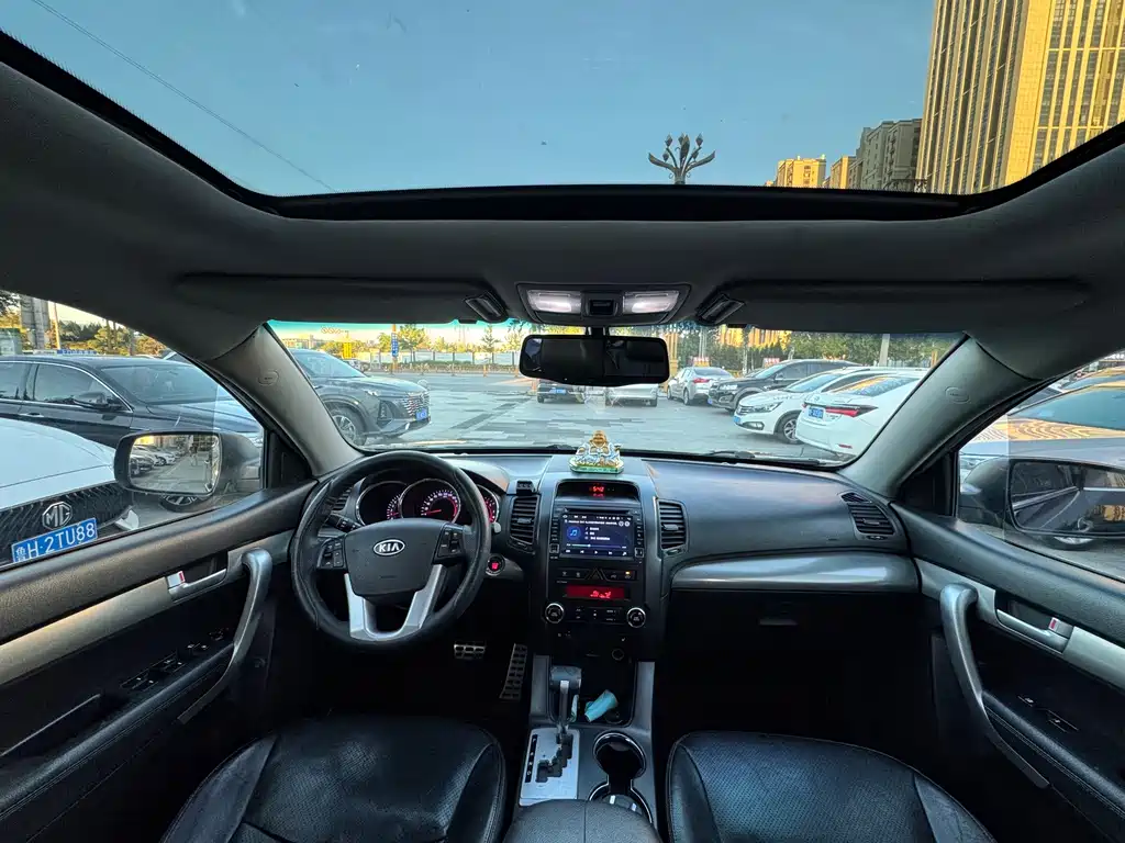 Kia Sorento — миниатюра 10