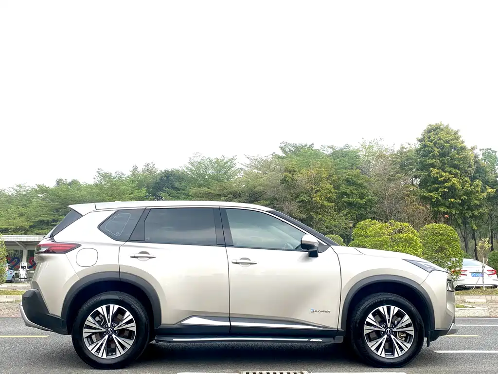 NISSAN QIJUN