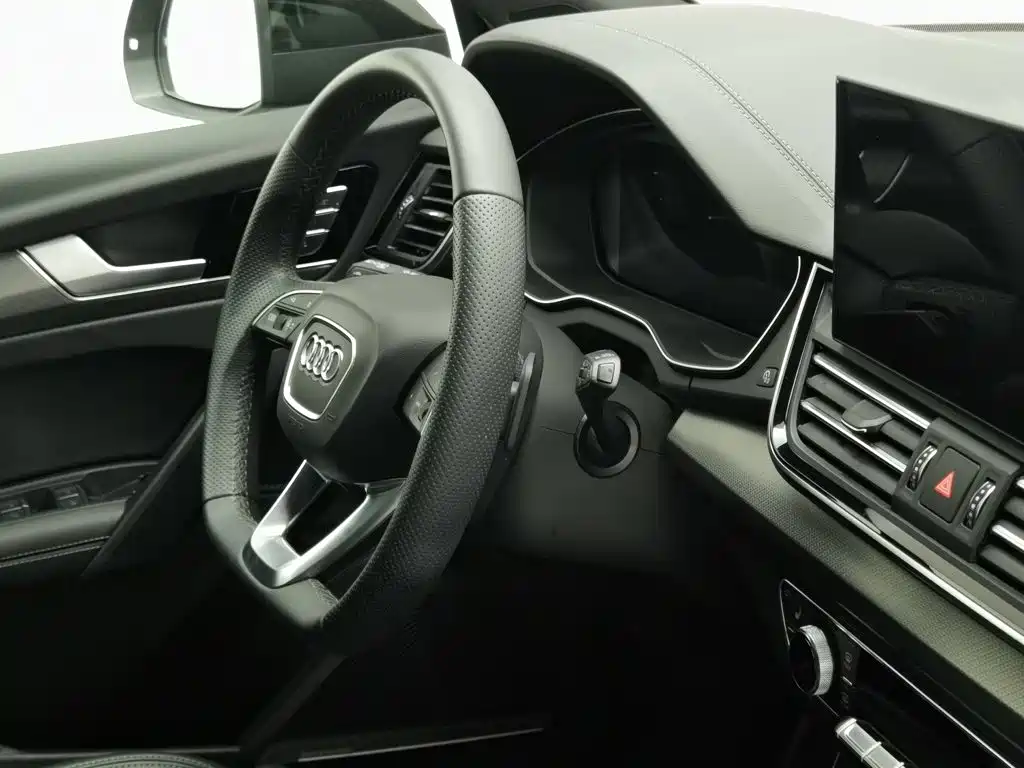 Audi Q5L — миниатюра 22