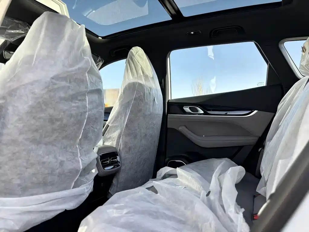 GEELY AUTOMOBILE BOYUE L