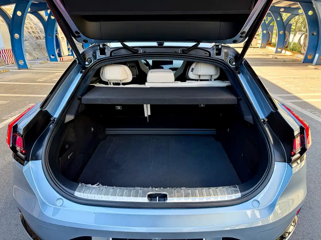 ZEEKR EXTREME KRYPTON 001