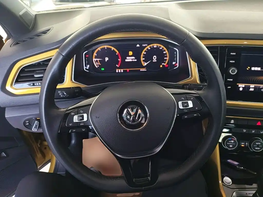 Volkswagen T-Roc — миниатюра 11