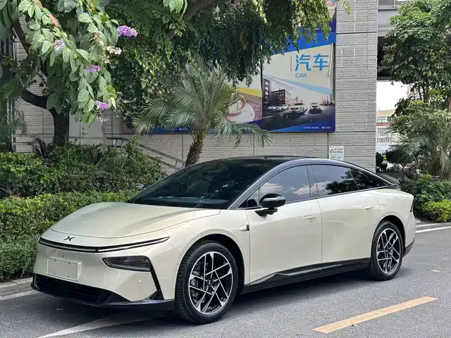 XPeng P7+