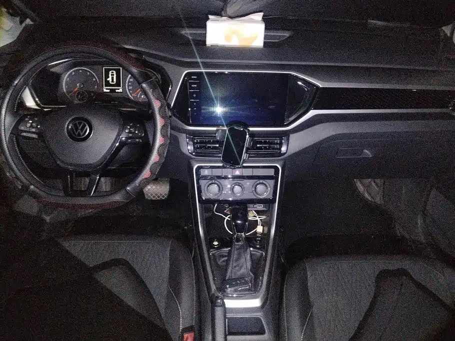 Volkswagen T-Cross — миниатюра 12