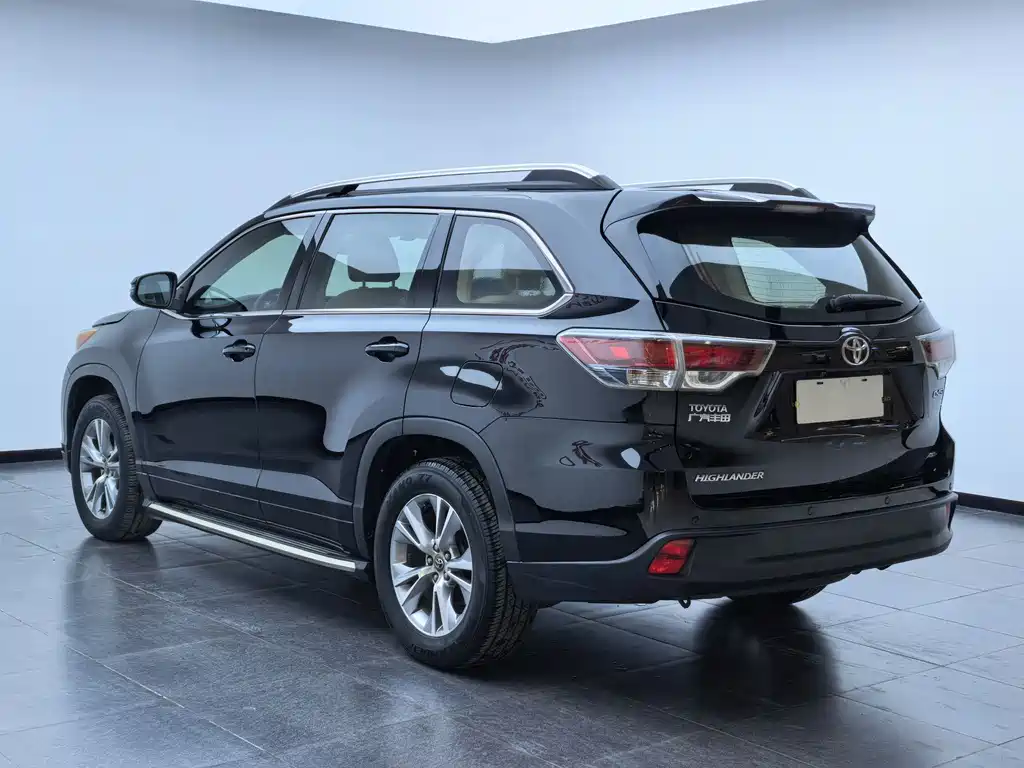 Toyota Highlander 2017 2.0T Elite 7 мест