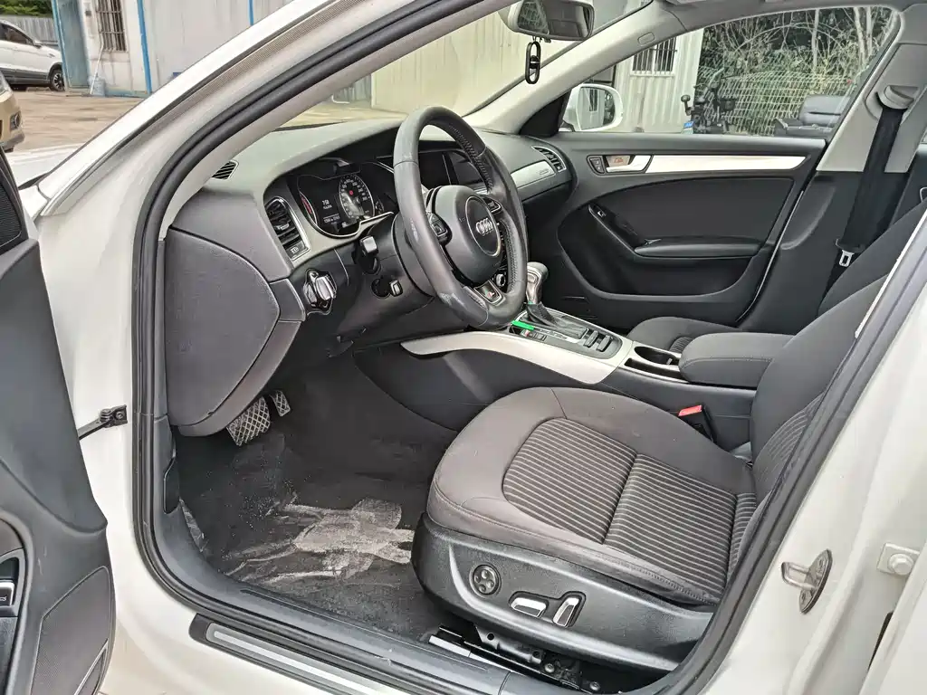Audi A4L 2013 40 TFSI quattro Sport