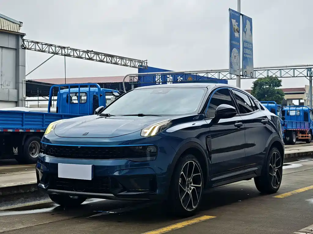 Lynk & Co 05