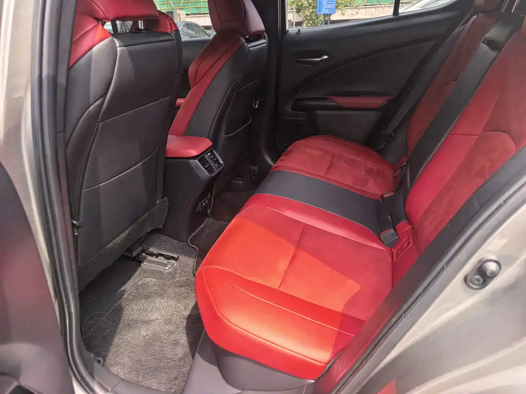 Lexus UX — миниатюра 3