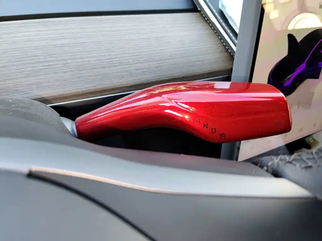Tesla Model 3 — миниатюра 10