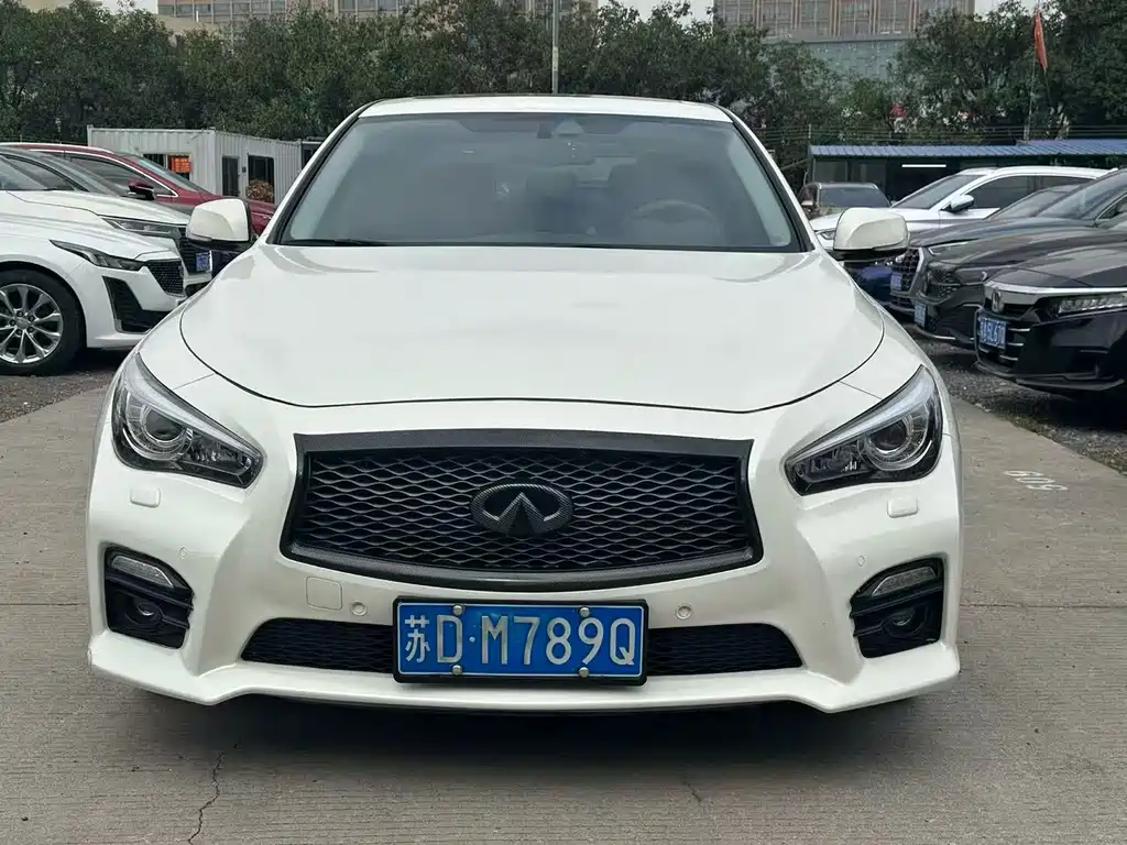 INFINITI Q50