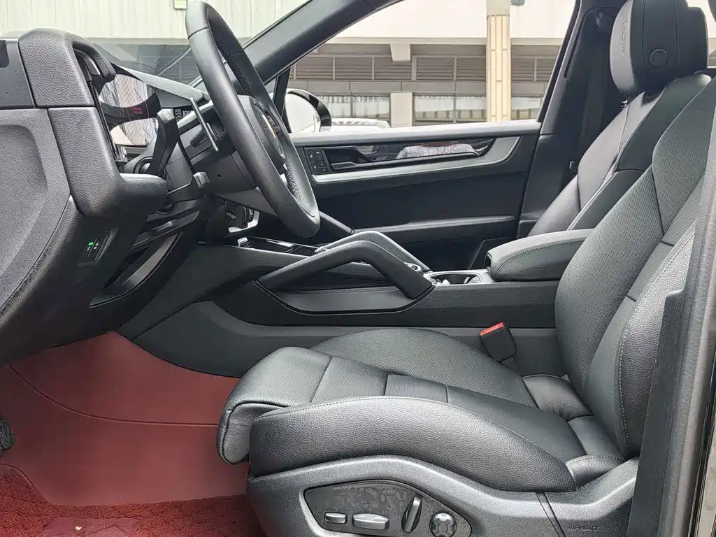 Porsche Cayenne — миниатюра 12