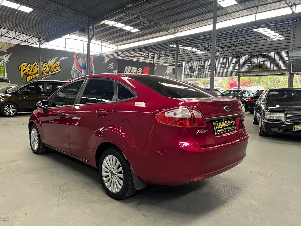 Ford Fiesta Sedan 1.5L Auto Fashion Type, фото 5