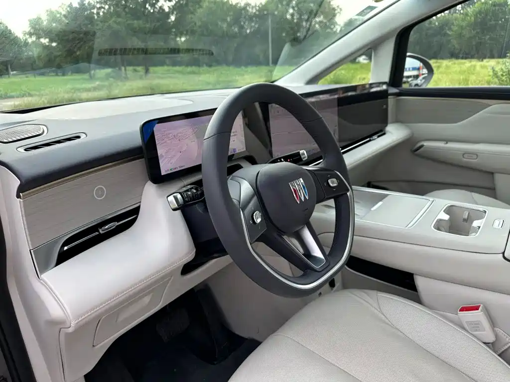 Buick Не похоже, что ты семья. — миниатюра 14