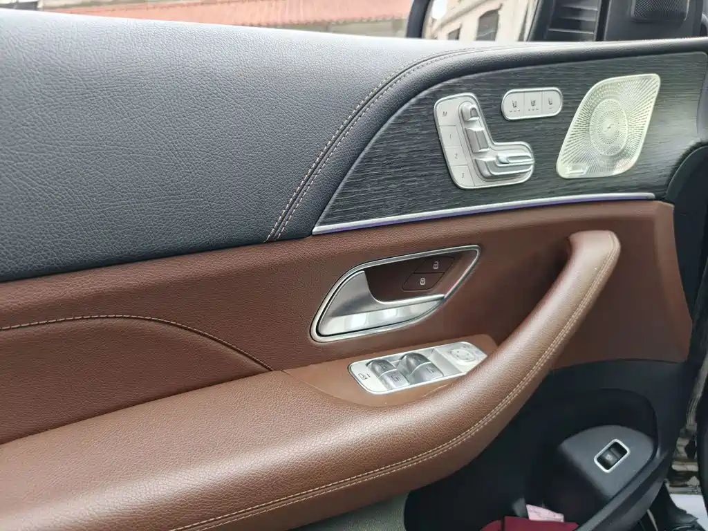 Mercedes-Benz GLS — миниатюра 5