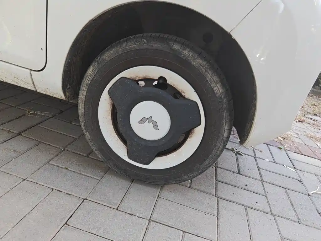Wuling MINIEV — миниатюра 8