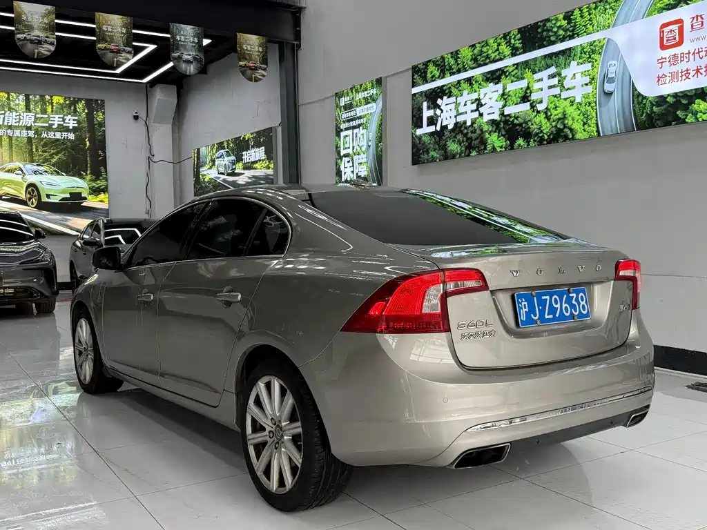 Volvo S60 PHEV — миниатюра 8