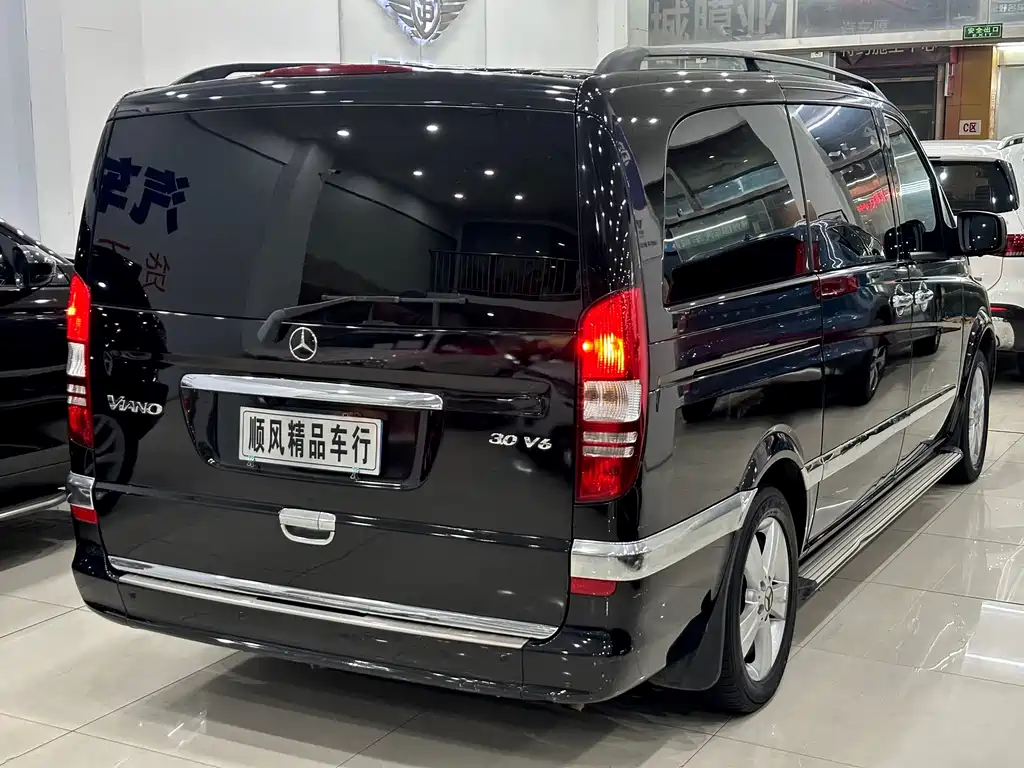 Mercedes-Benz Viano — миниатюра 2