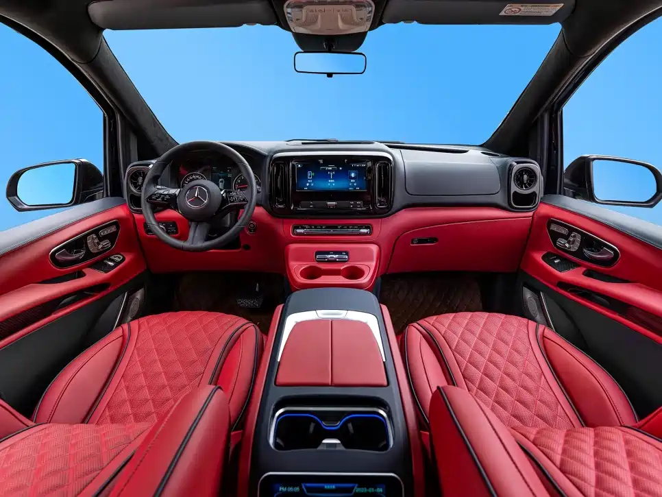 Mercedes-Benz Vito 2024 2.0T 7 мест