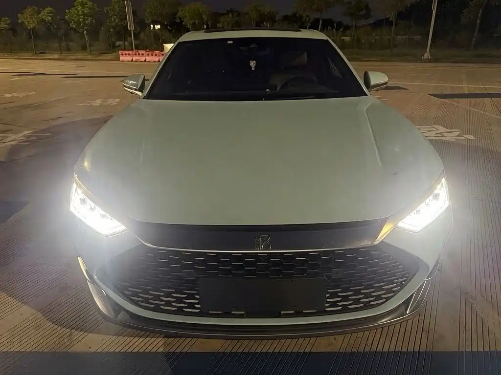 BYD Han — миниатюра 2