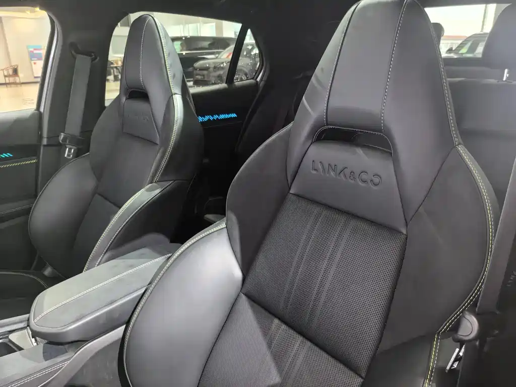 Lynk & Co 03 2026 2.0TD AT Ultra