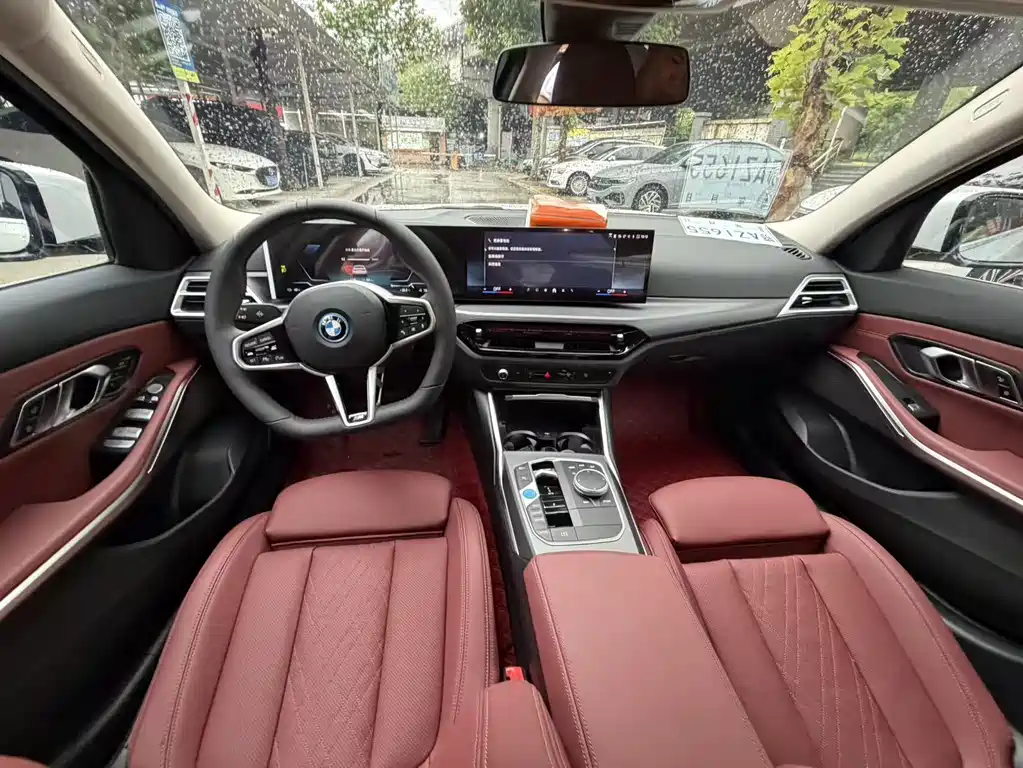 BMW i3 2024 eDrive 35 L