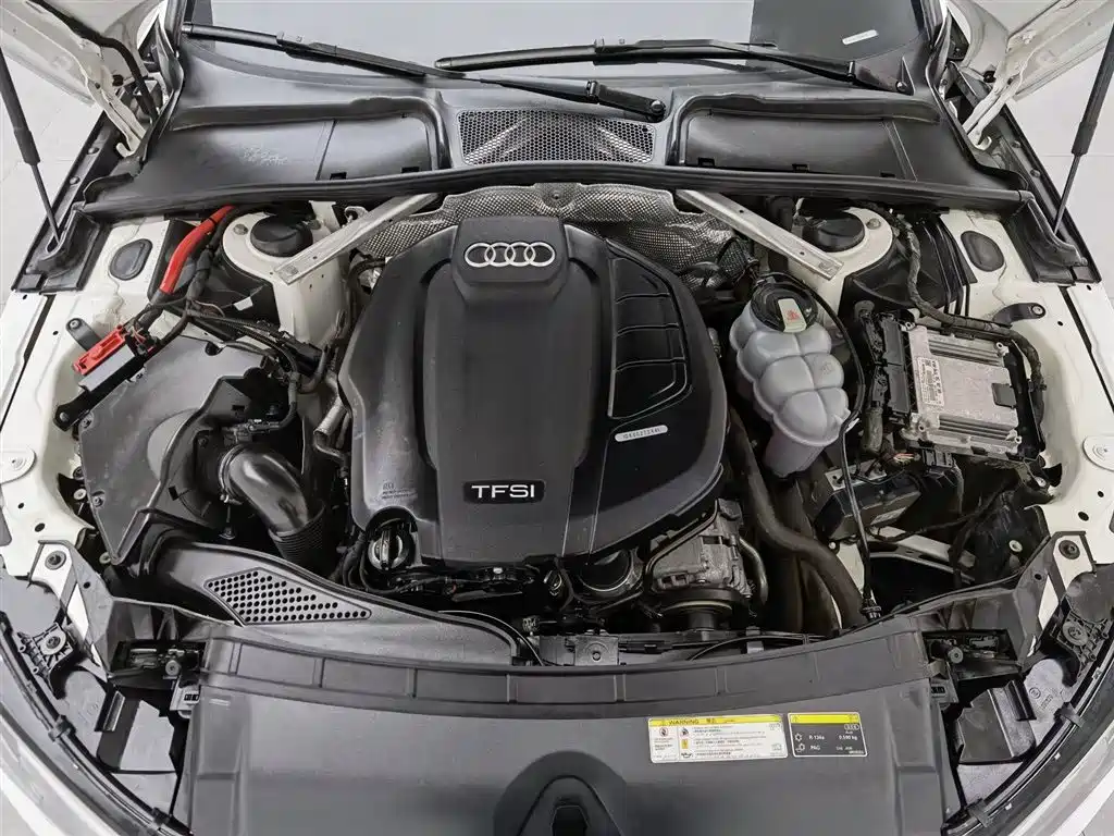Audi A4L 2019 40 TFSI Fashion VI
