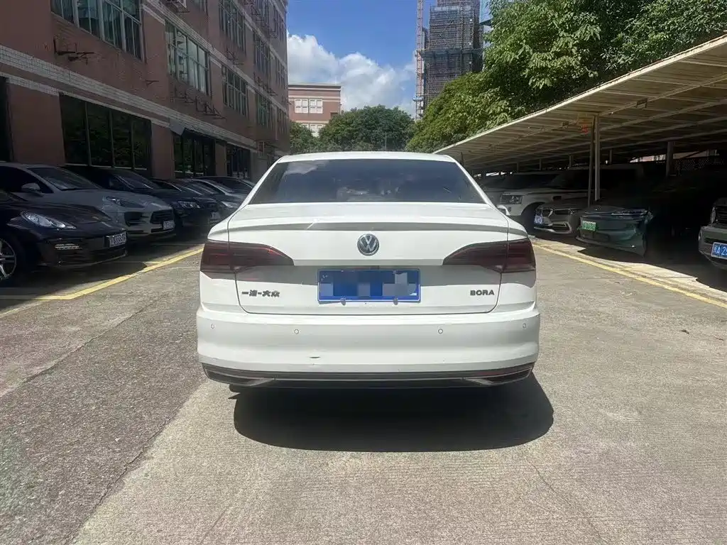 Volkswagen Bora 2020 1.5L AT Elite