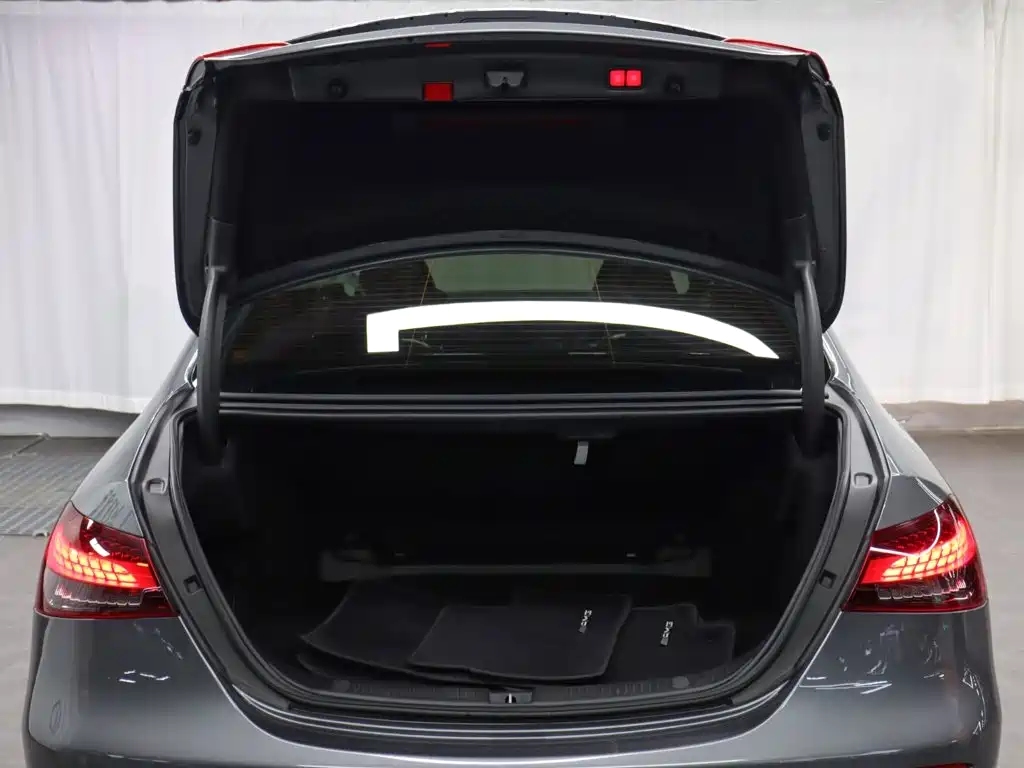 Mercedes-Benz E-Class AMG — миниатюра 34