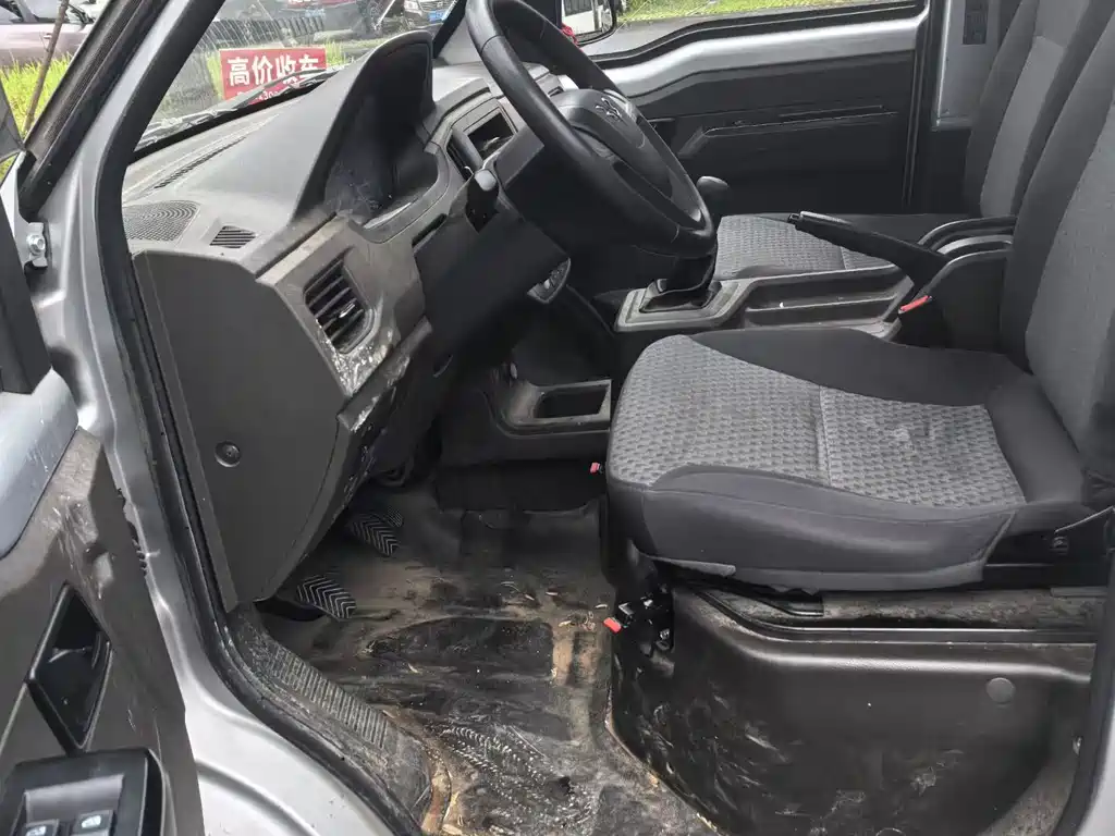 Wuling Rongguang 2023 1.5L LAR