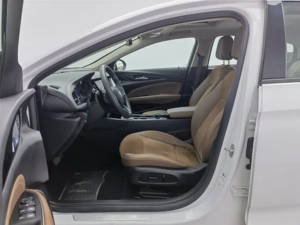 Buick Regal 2022 552T Smart