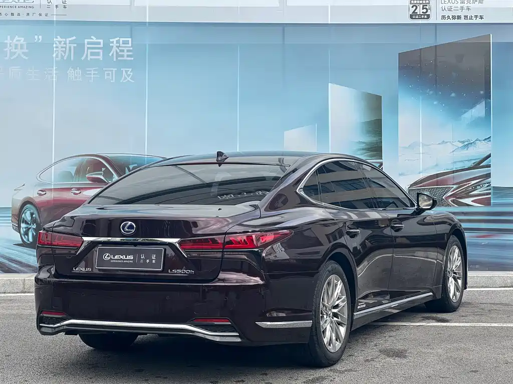 Lexus LS — миниатюра 19