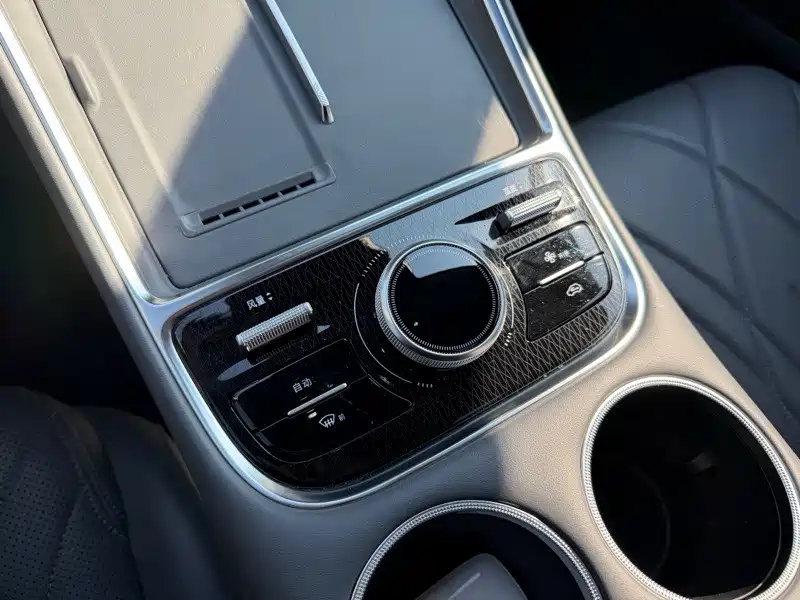 GEELY GALAXY GALAXY L6