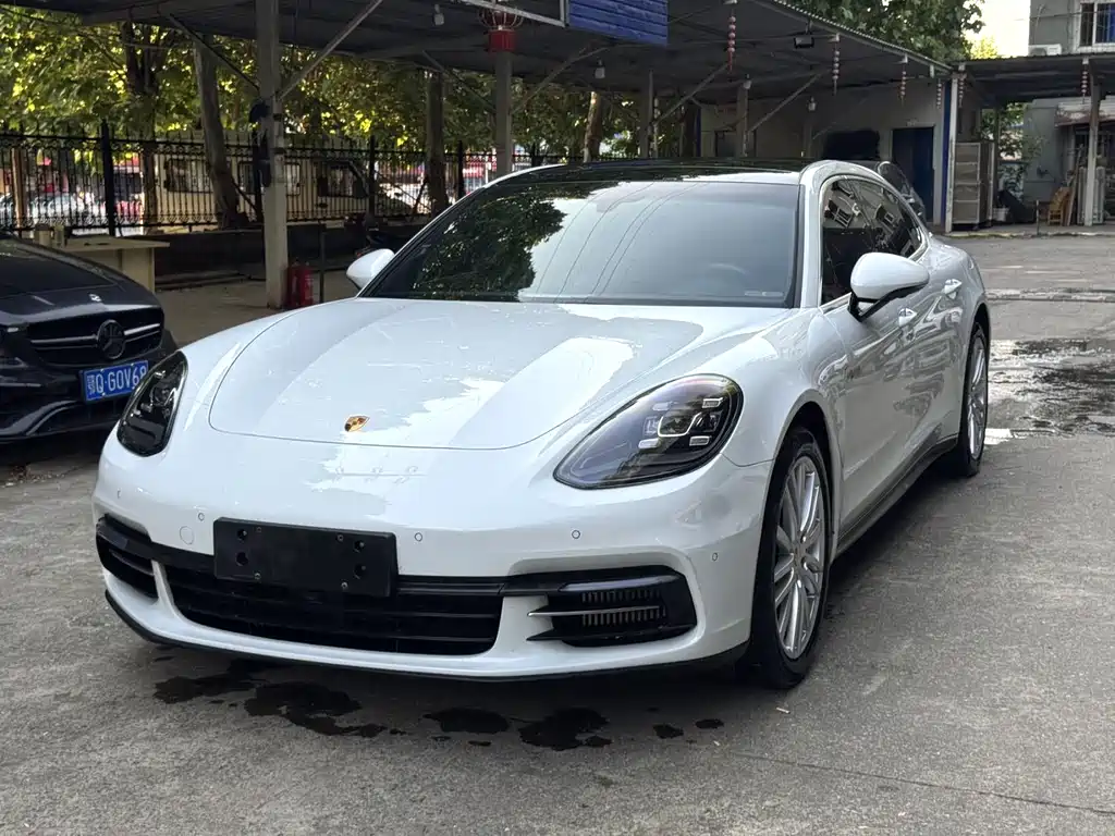 Porsche Panamera Hybrid 2018