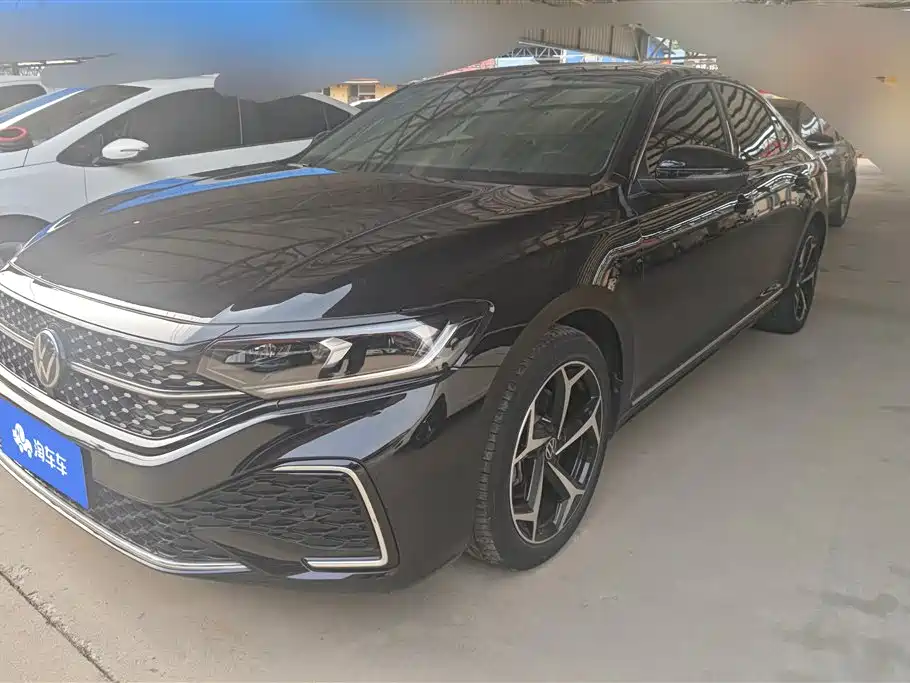 Volkswagen Passat 2024
