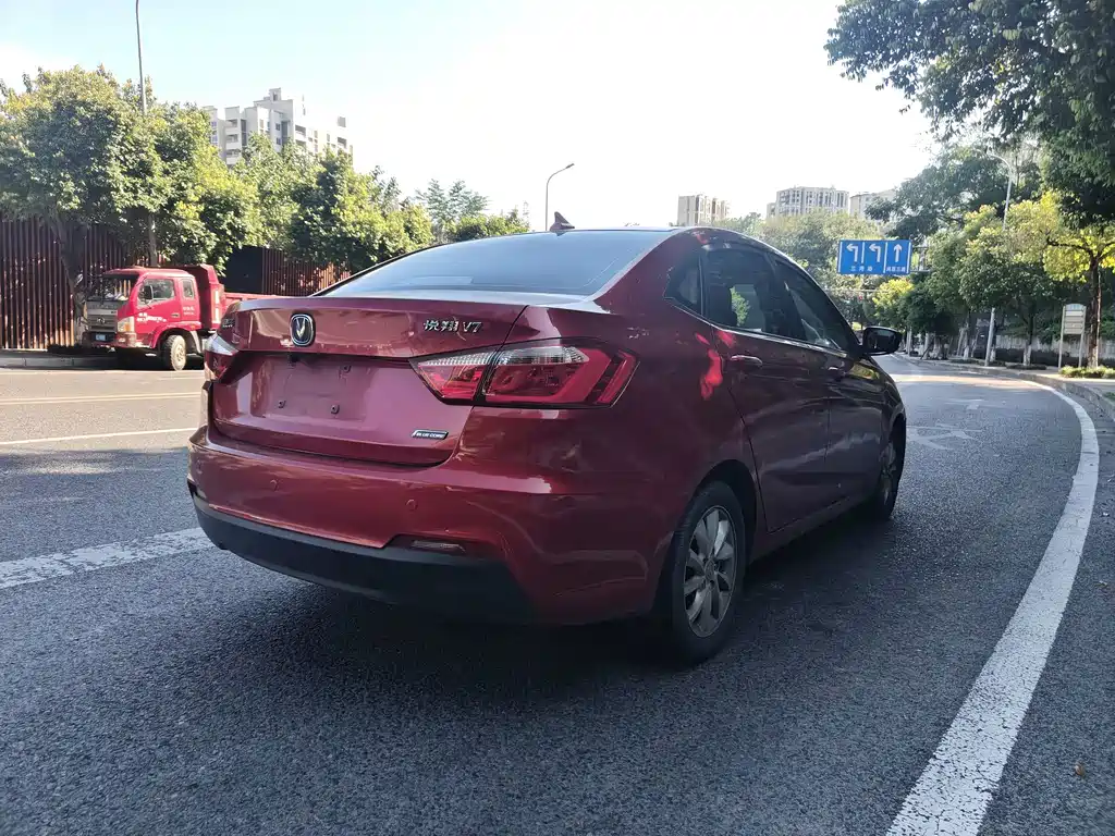 Changan V7 — миниатюра 4