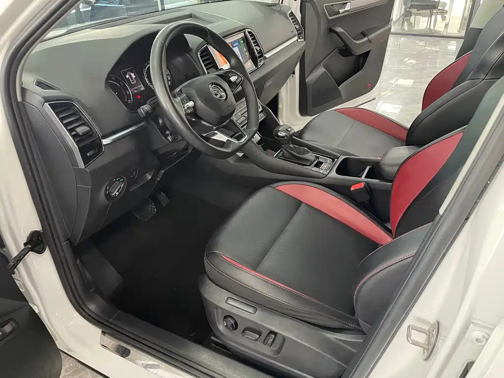 Skoda Karoq 2022 TSI280 Luxury