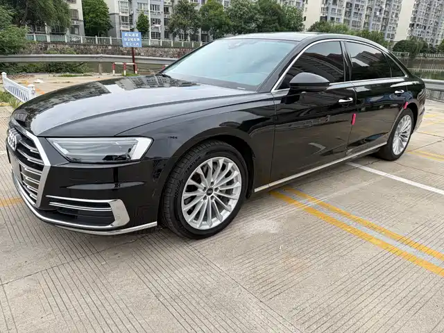 Audi A 8 2021 A 8 L 50 TFSI quattro Comfort — фото 1