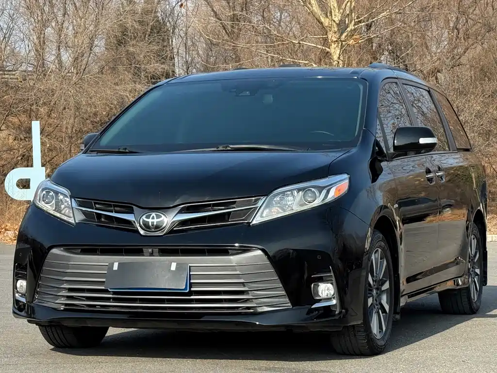TOYOTA SIENNA