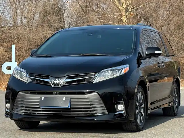TOYOTA SIENNA