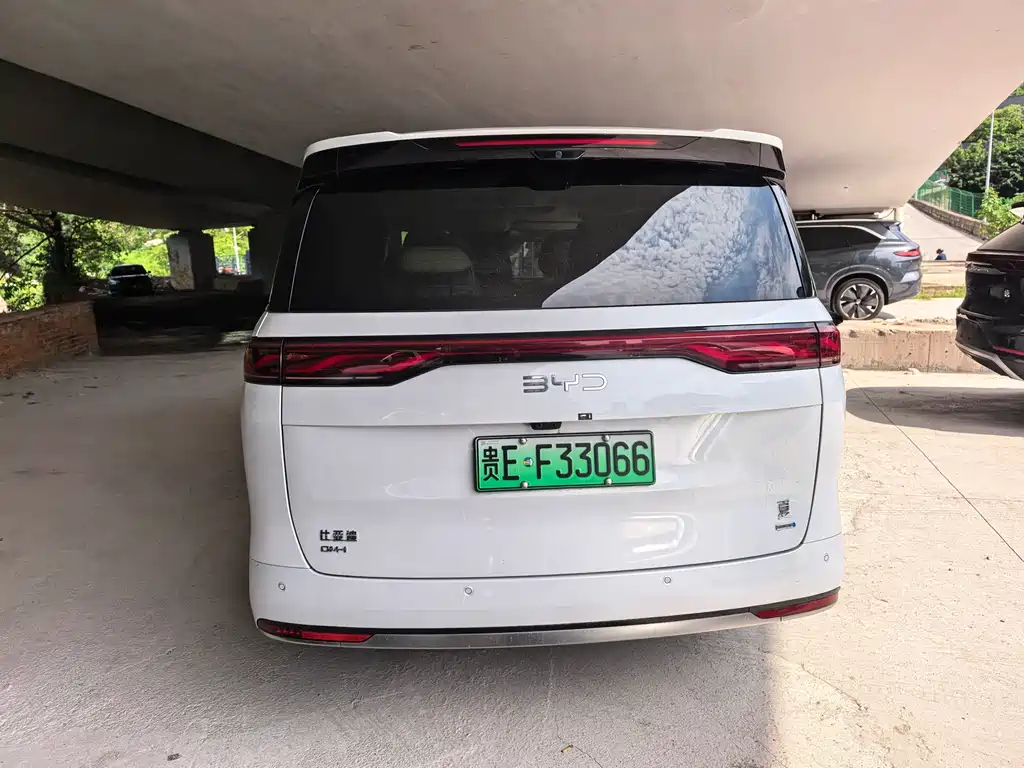 BYD Xia 2025 DM-i 1.5T 180km