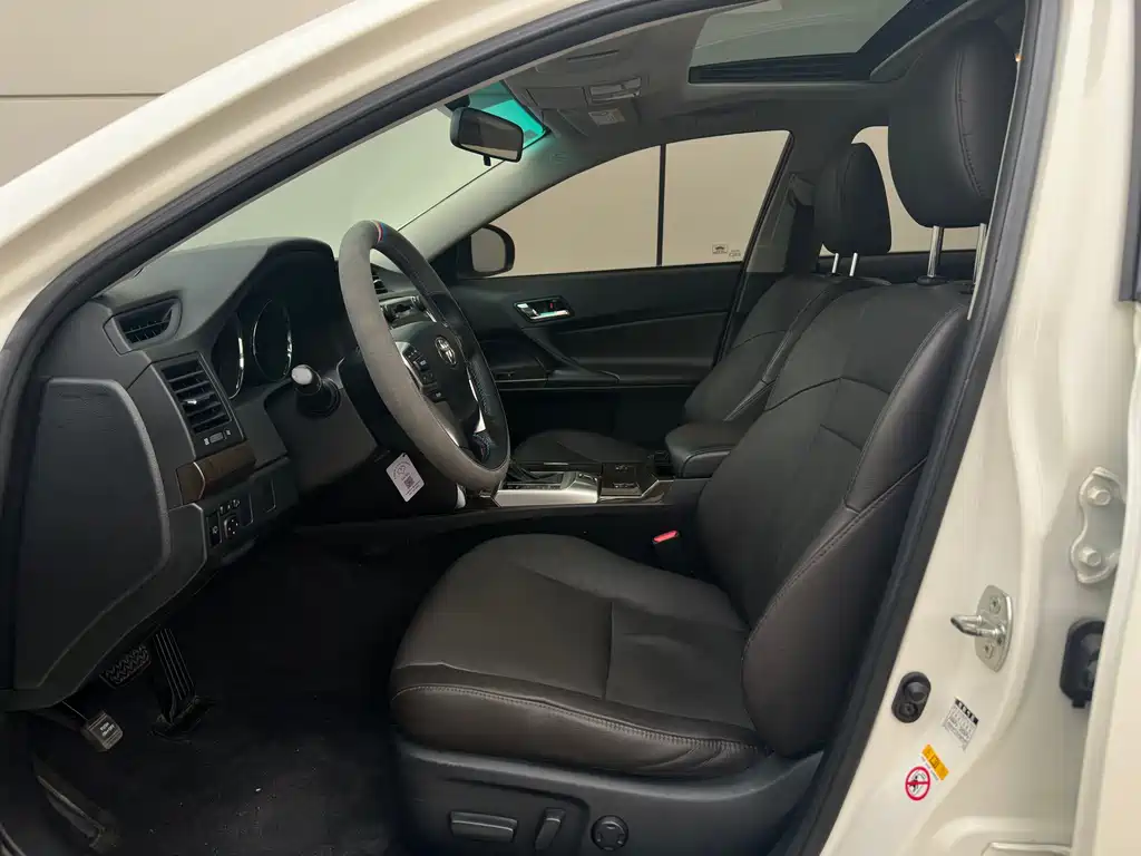 Toyota Reiz 2013 2.5V