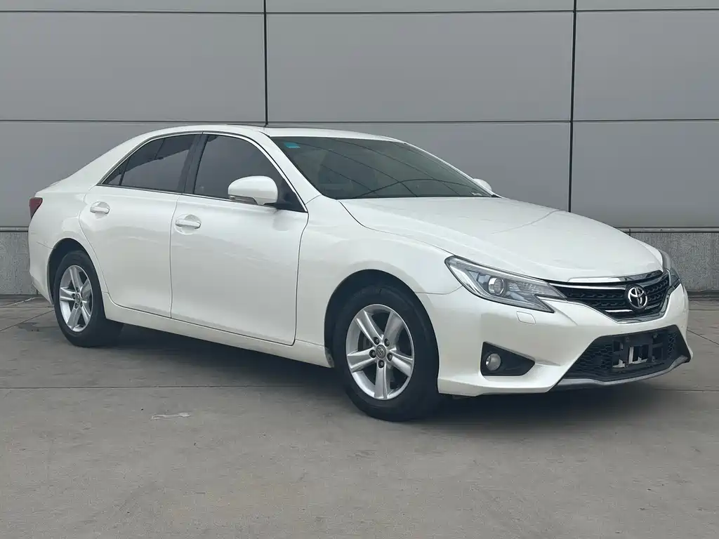 Toyota Reiz 2013 2.5V