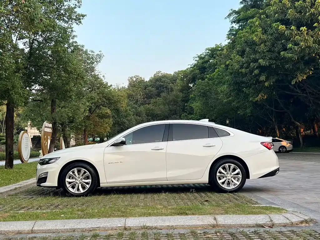 Chevrolet Malibu XL — миниатюра 7