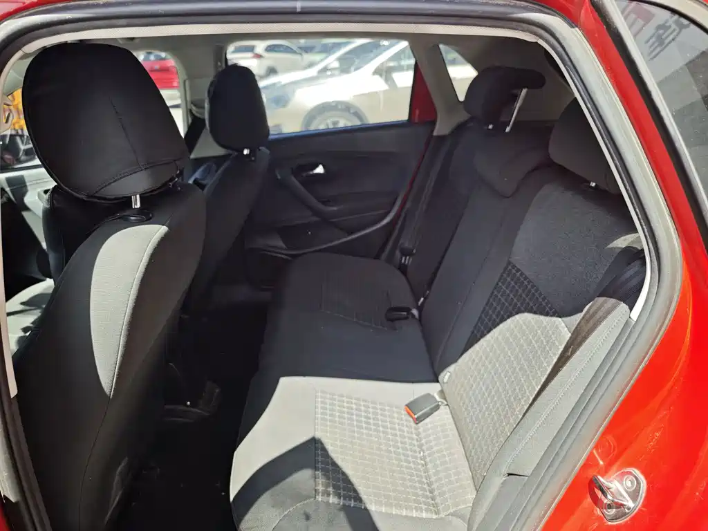 Volkswagen Polo 1.6L Auto Comfort Edition, фото 10