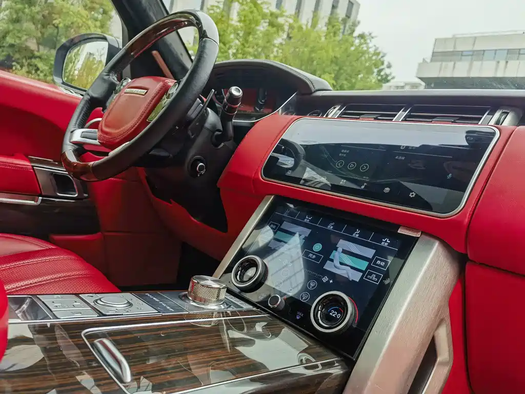 Land Rover Range Rover — миниатюра 12