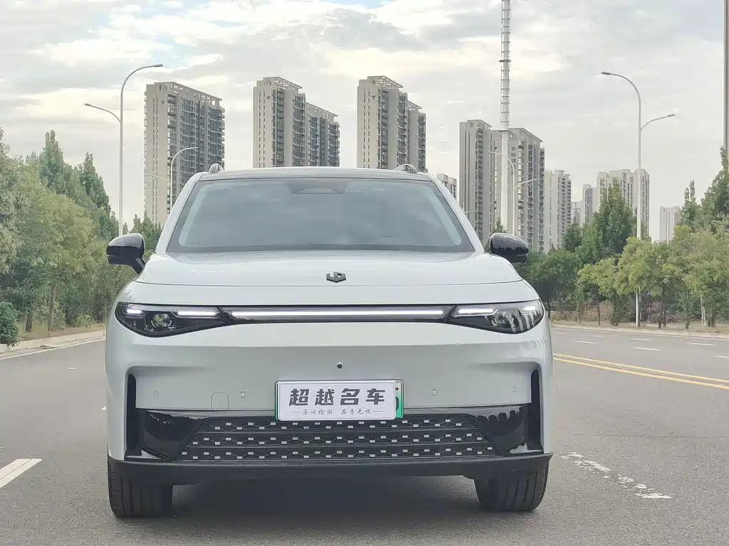 Leapmotor Leapmotor C16 — миниатюра 2